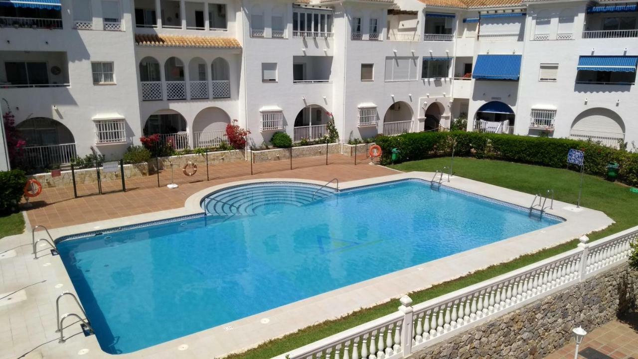Апартаменты Nerja Solymar Экстерьер фото