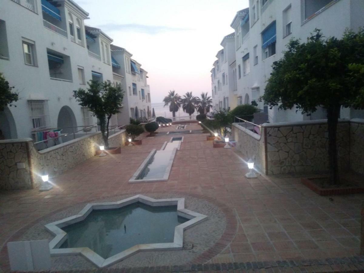 Апартаменты Nerja Solymar Экстерьер фото